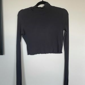 TRENDY CROPPED TURTLENECK 🖤